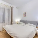 Spacious & Modern 3br In The Heart Of By 360 Estates Слима