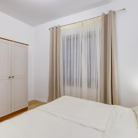 Spacious & Modern 3br In The Heart Of By 360 Estates Apartment