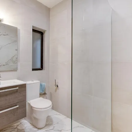 Spacious & Modern 3br In The Heart Of By 360 Estates * Sliema