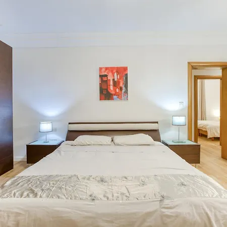 Spacious & Modern 3br In The Heart Of By 360 Estates Apartment *