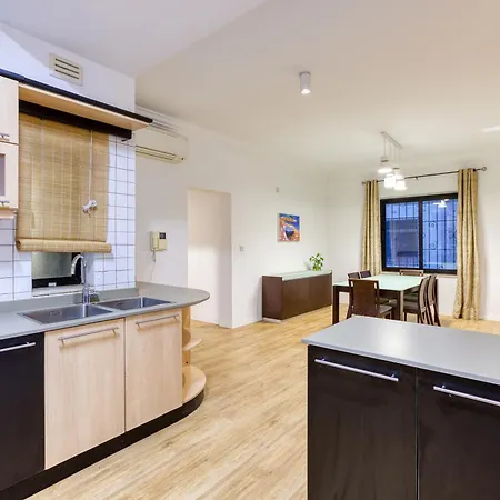 Spacious & Modern 3br In The Heart Of By 360 Estates Apartment