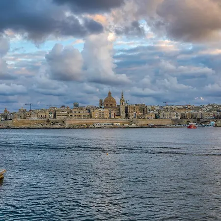 Spacious & Modern 3br In The Heart Of By 360 Estates Apartment Sliema