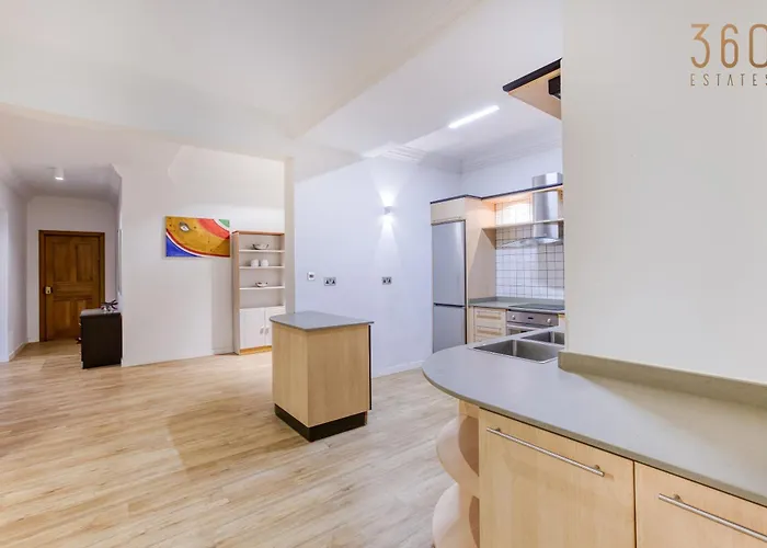 Daire Spacious & Modern 3br In The Heart Of By 360 Estates