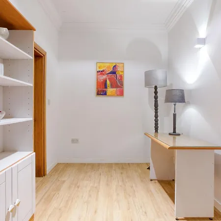 Spacious & Modern 3br In The Heart Of By 360 Estates *