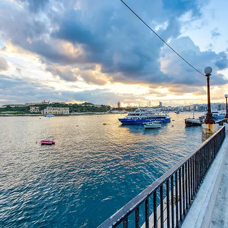 Spacious & Modern 3br In The Heart Of By 360 Estates