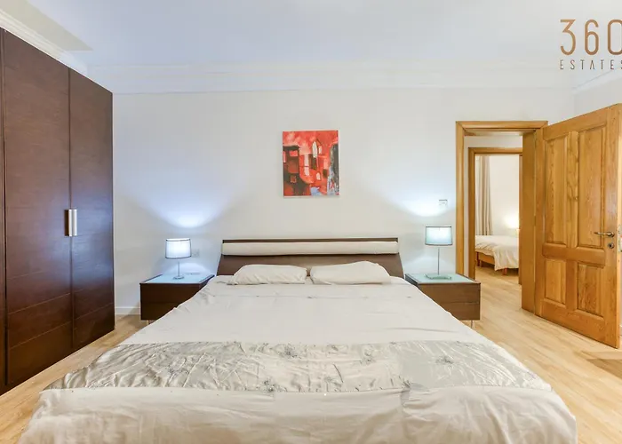 Spacious & Modern 3br In The Heart Of By 360 Estates Appartamento *