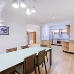 Spacious & Modern 3br In The Heart Of By 360 Estates