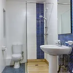 Апартаменты Spacious & Modern 3br In The Heart Of By 360 Estates *