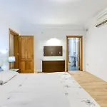 Spacious & Modern 3br In The Heart Of By 360 Estates
