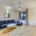 Апартаменты Spacious & Modern 3br In The Heart Of By 360 Estates *